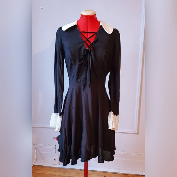 Retro Flared Dress by Collectif - Picture 4 of 5